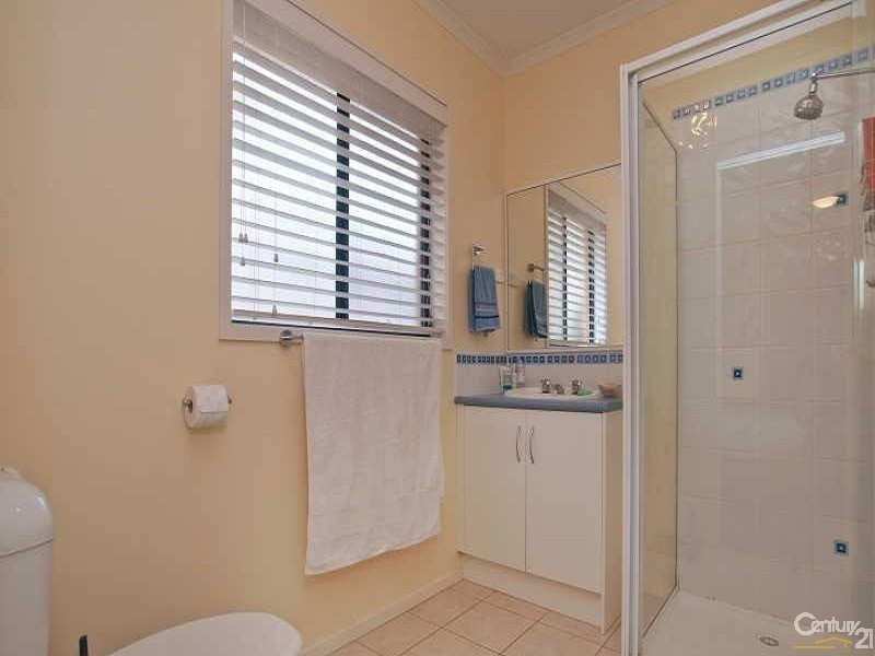 16 Kuan Yin Place, Hastings VIC 3915