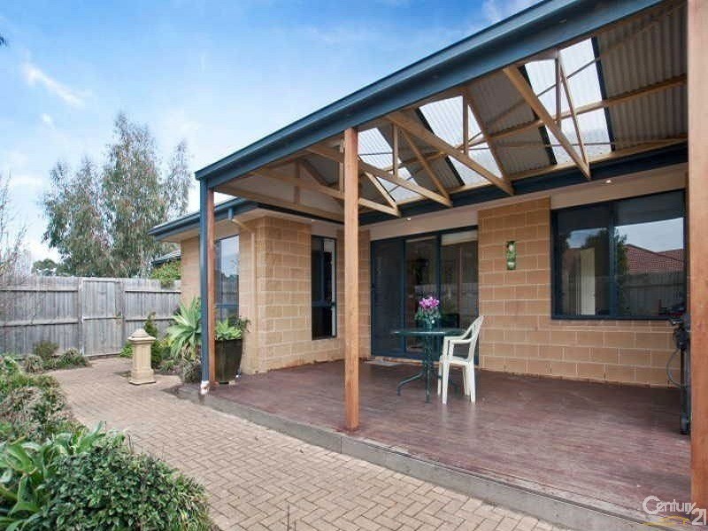 16 Kuan Yin Place, Hastings VIC 3915