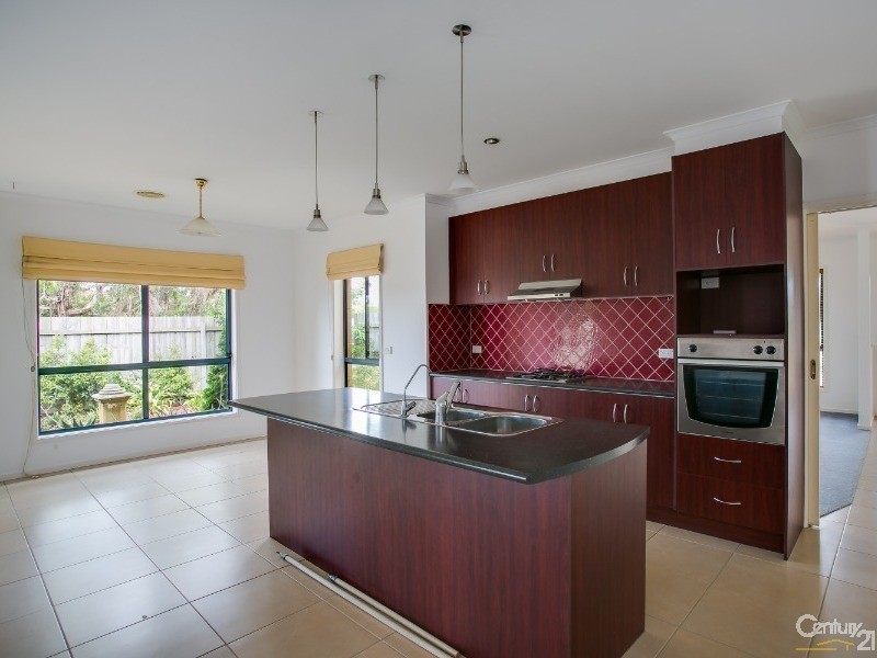 16 Kuan Yin Place, Hastings VIC 3915