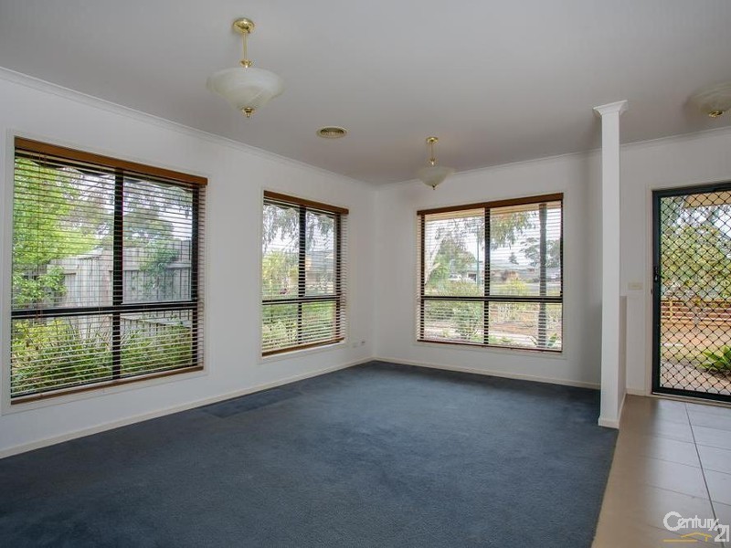 16 Kuan Yin Place, Hastings VIC 3915