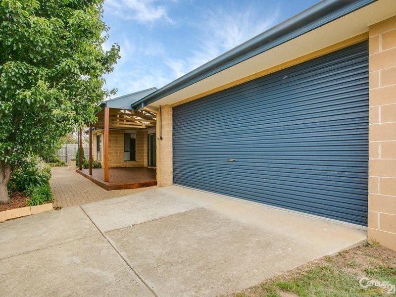 16 Kuan Yin Place, Hastings VIC 3915