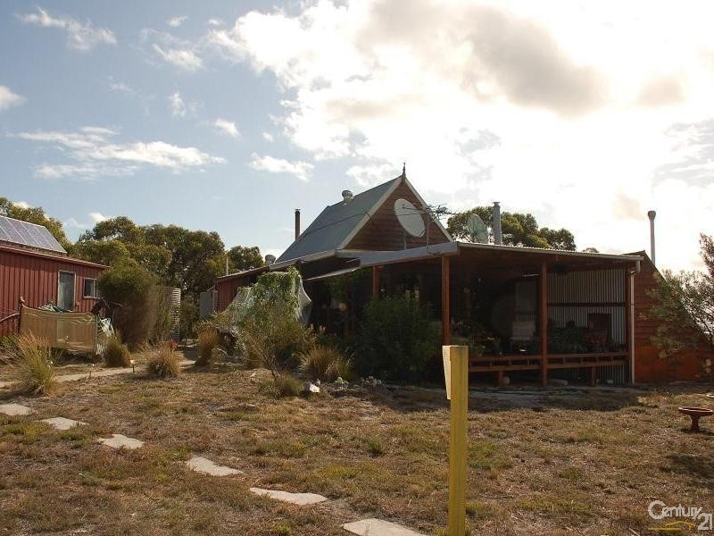 1  McLeod Road, French Island VIC 3921
