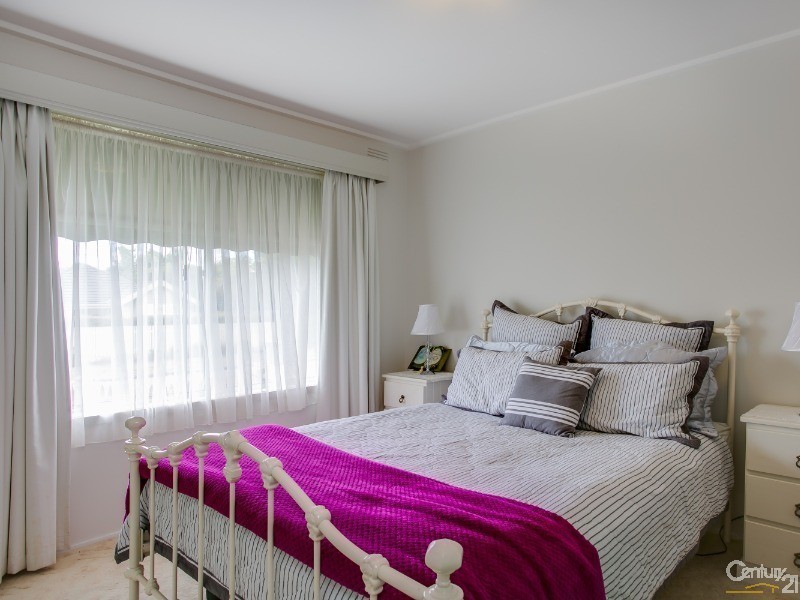 4 Penshurst Avenue, Hastings VIC 3915