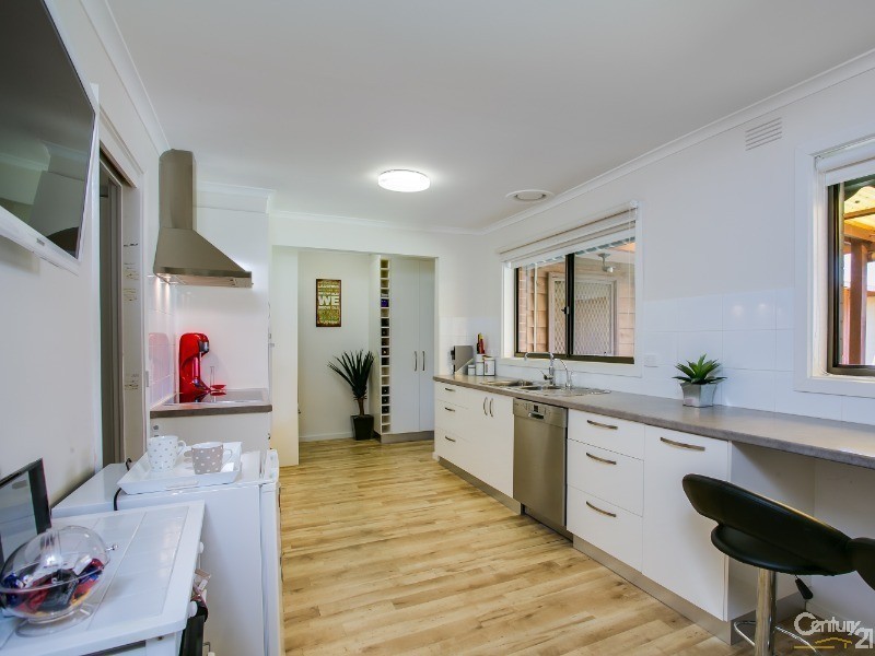 4 Penshurst Avenue, Hastings VIC 3915