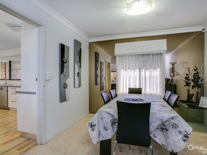 4 Penshurst Avenue, Hastings VIC 3915