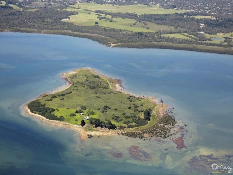 1 SANDSTONE ISLAND, Hastings VIC 3915