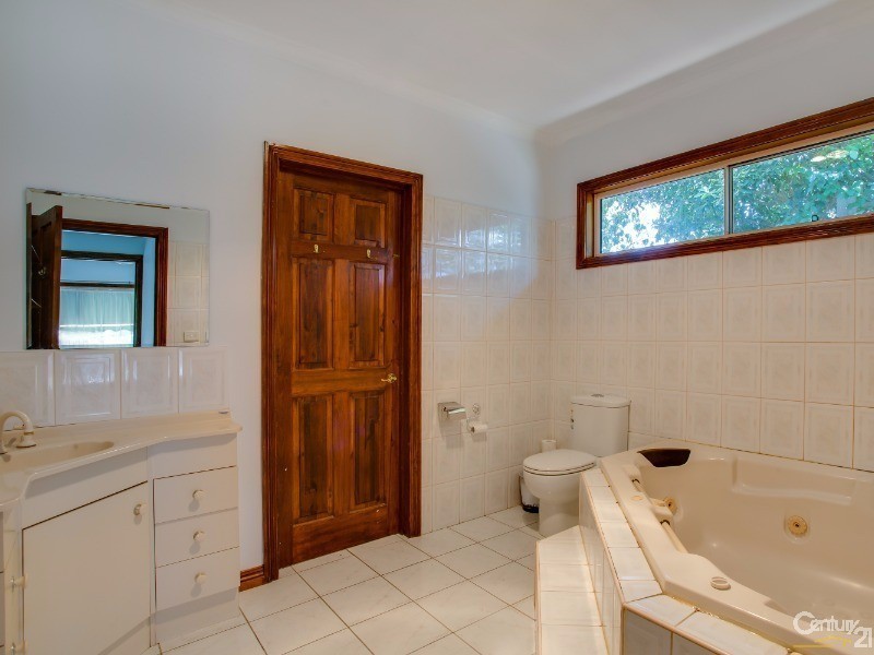 18 Laurel Court, Hastings VIC 3915