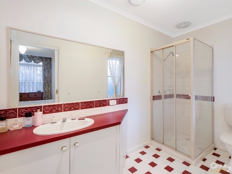 5 Magdalena Place, Berwick VIC 3806