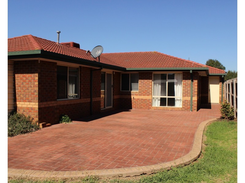 4 Chloe Drive, Hastings VIC 3915