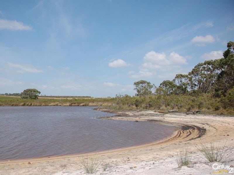 235  Mosquito Creek Road, French Island VIC 3921