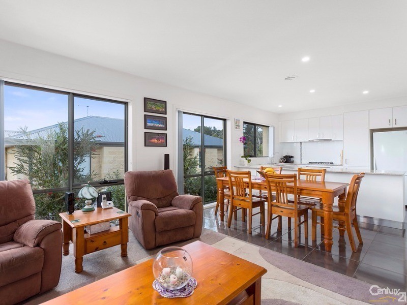 1/34 Olivia Way, Hastings VIC 3915