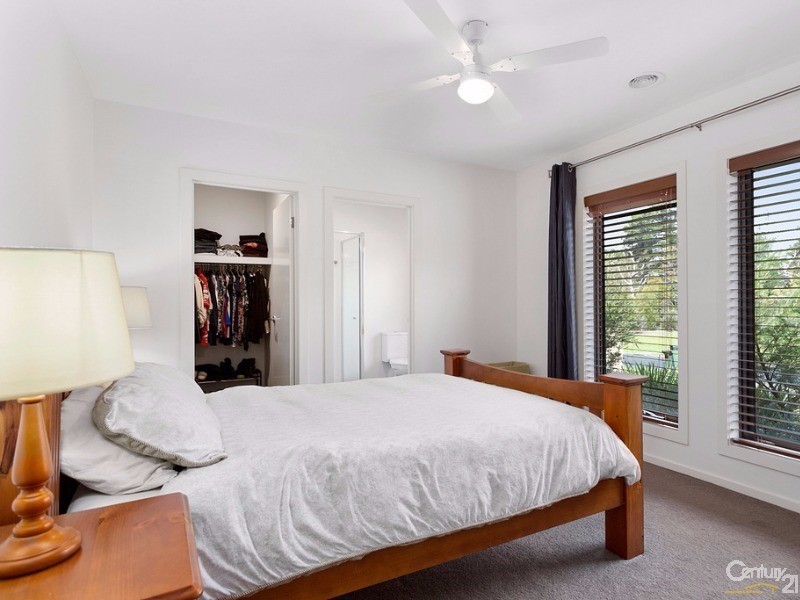 1/34 Olivia Way, Hastings VIC 3915