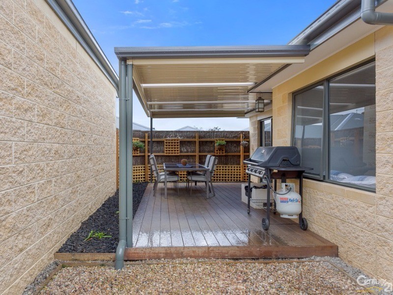 1/34 Olivia Way, Hastings VIC 3915