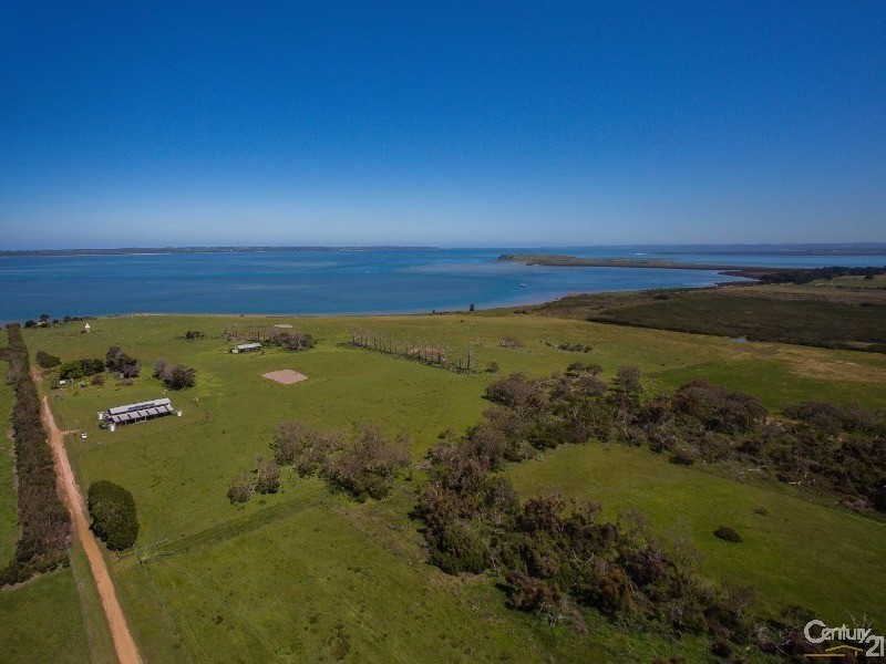 169 Ten Chain Road, French Island VIC 3921