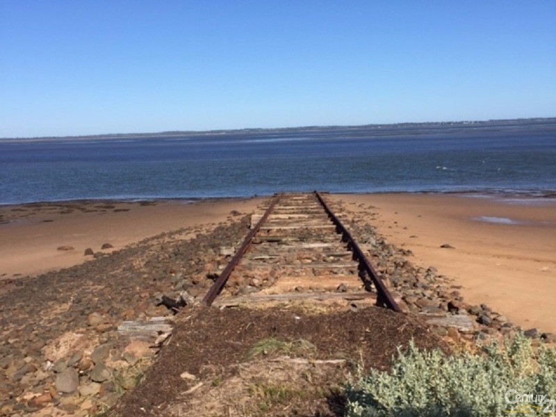 169 Ten Chain Road, French Island VIC 3921