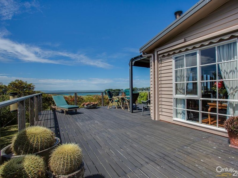 65 Fifth Avenue, French Island VIC 3921