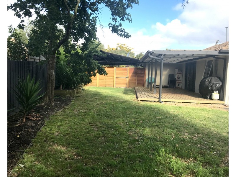 16 Lady Beverley Circuit, Somerville VIC 3912