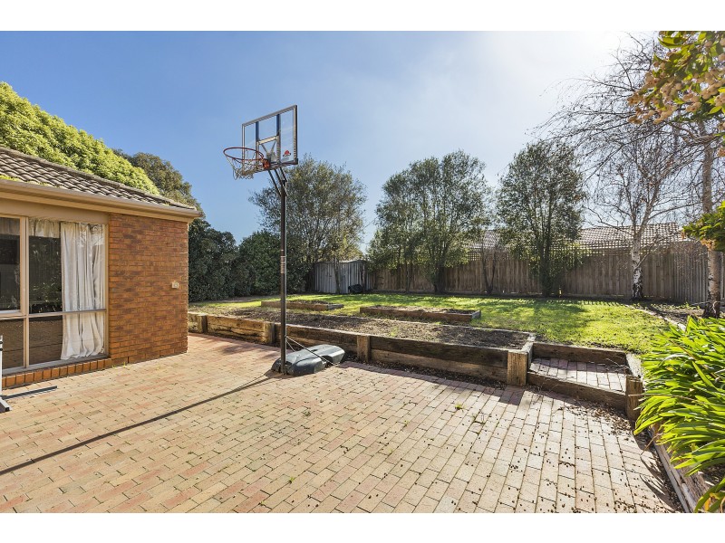 35 Parkside Crescent, Mornington VIC 3931