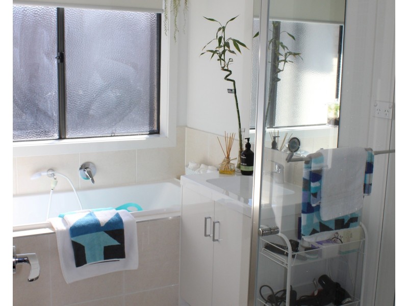 26 Shergold Way, Cranbourne North VIC 3977