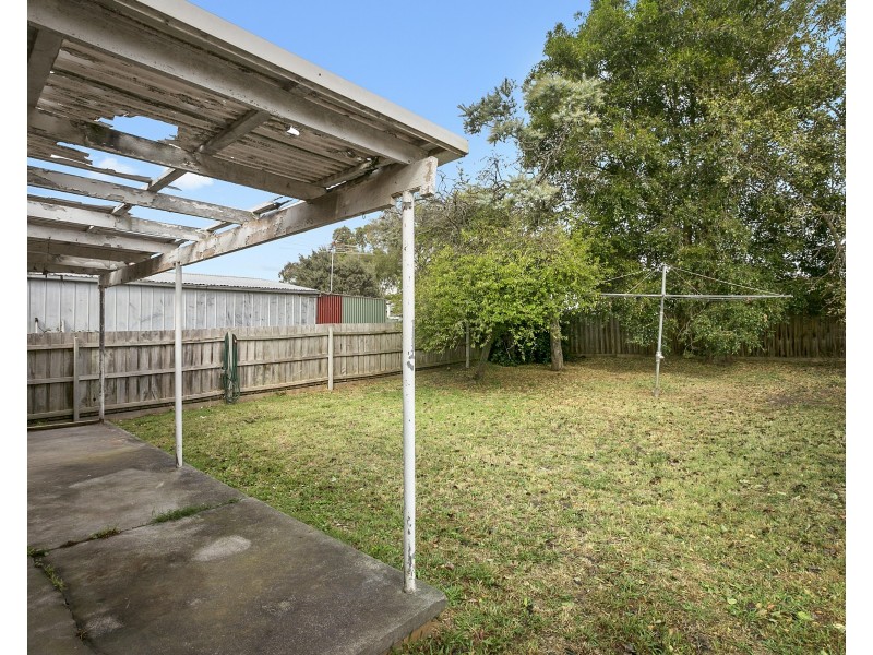 8 Penshurst Avenue, Hastings VIC 3915