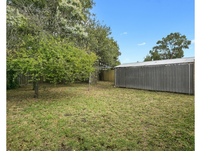 8 Penshurst Avenue, Hastings VIC 3915