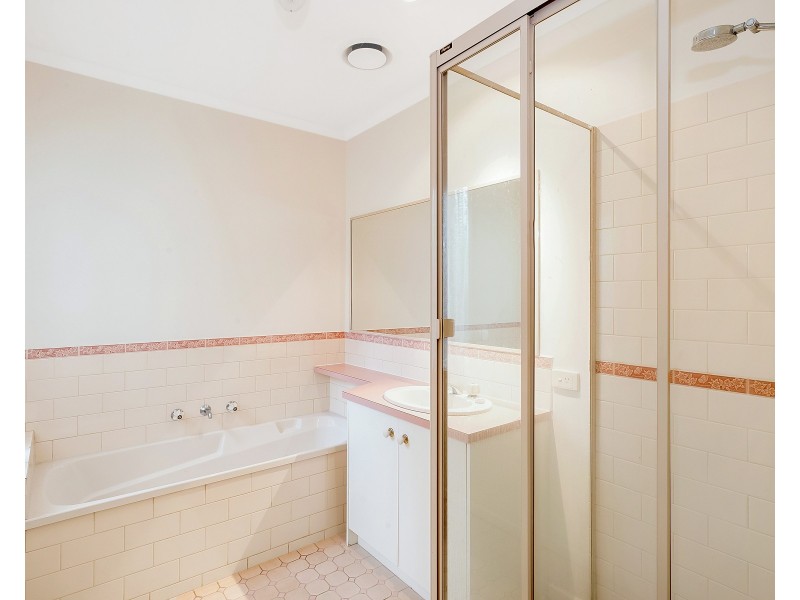 5 Magdalena Place, Berwick VIC 3806