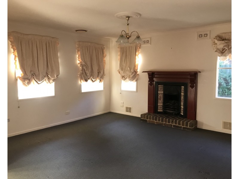 5 Magdalena Place, Berwick VIC 3806