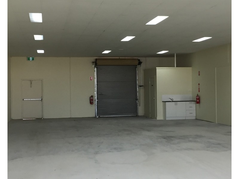 92 HIGH ST, Hastings VIC 3915