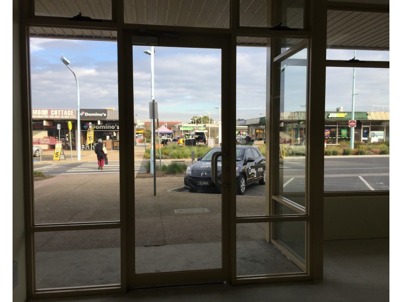 92 HIGH ST, Hastings VIC 3915