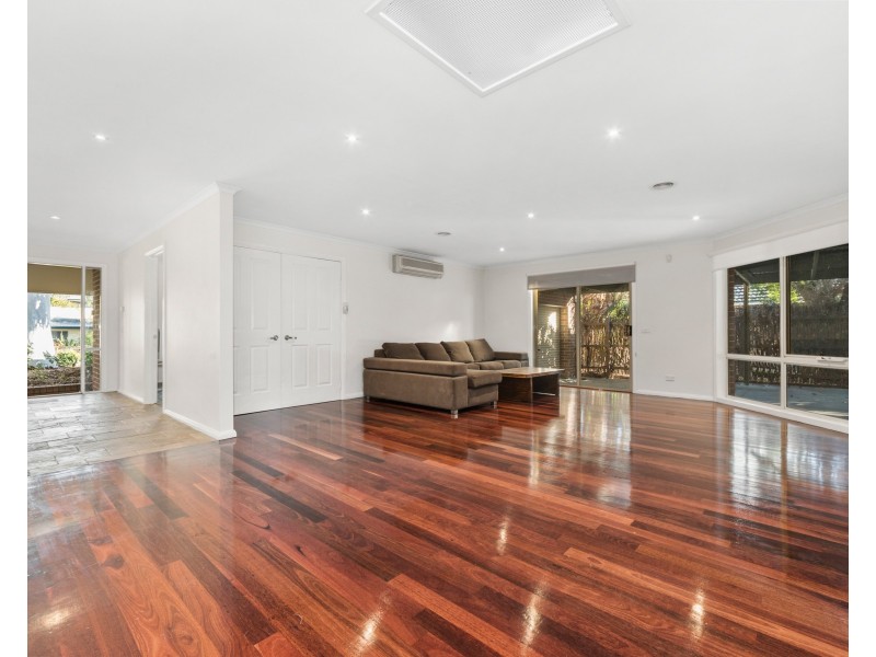 33 Tower Hill Road, Somers VIC 3927