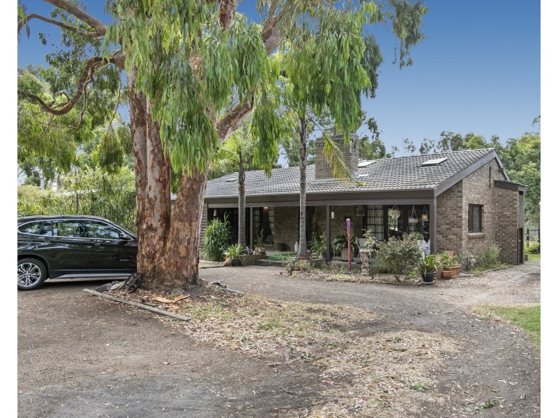 8 Bonview Avenue, Somers VIC 3927