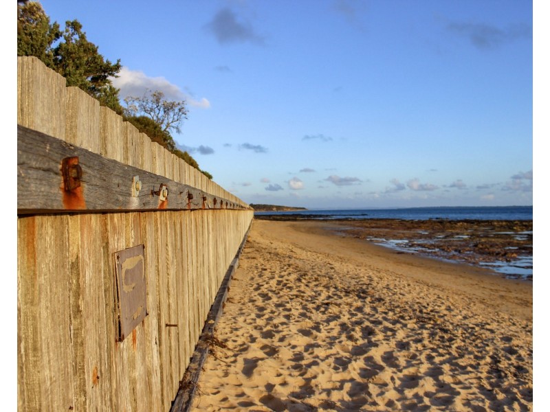 8 Bonview Avenue, Somers VIC 3927