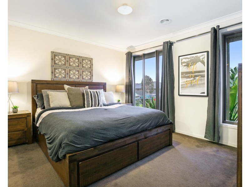 17 Atlas Drive, Cranbourne West VIC 3977