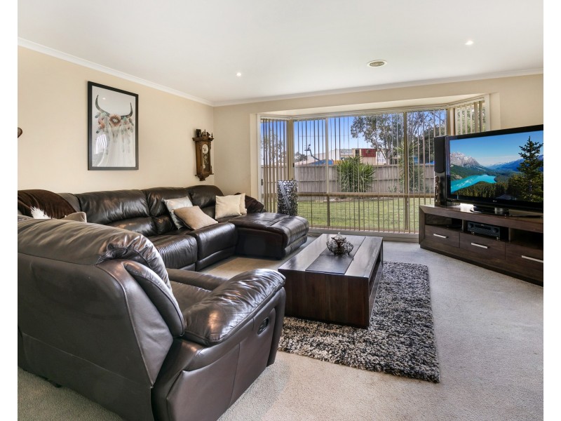 2 Mirabella Court, Hastings VIC 3915
