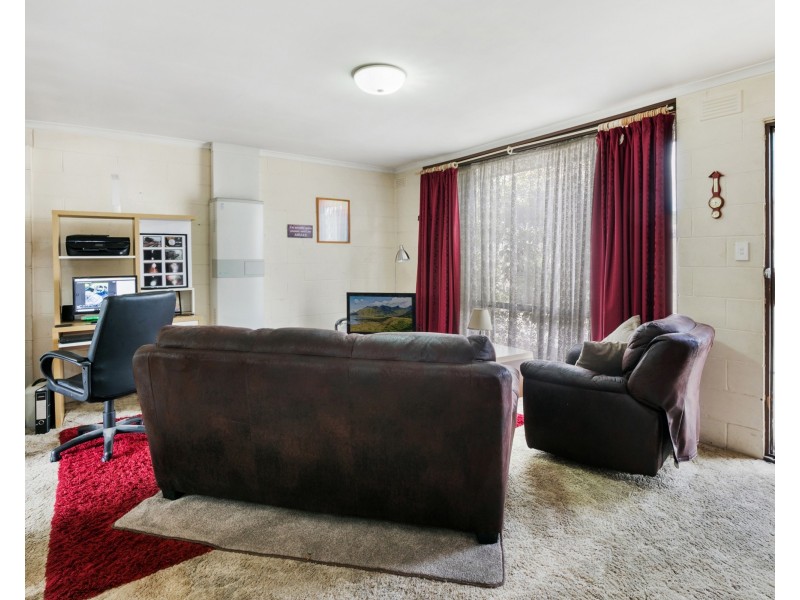 2/17 McCallum Street, Hastings VIC 3915