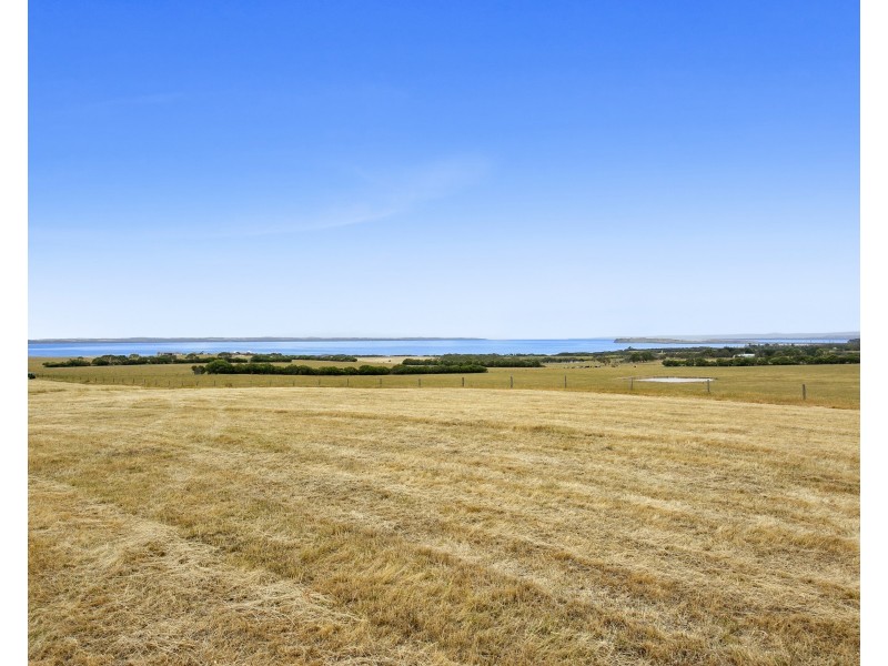 150 The Centre Way, French Island VIC 3921