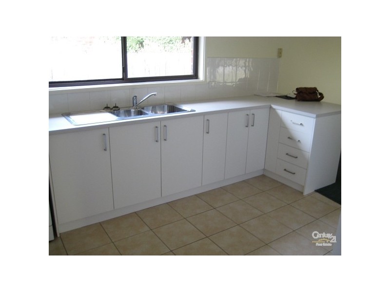 17 Penshurst Ave, Hastings VIC 3915