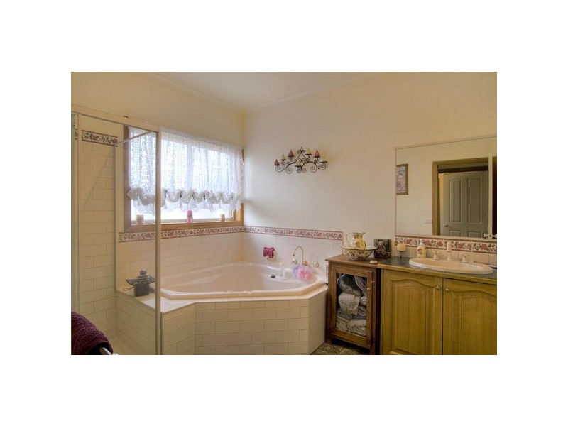 1 Gomms Road, Somerville VIC 3912