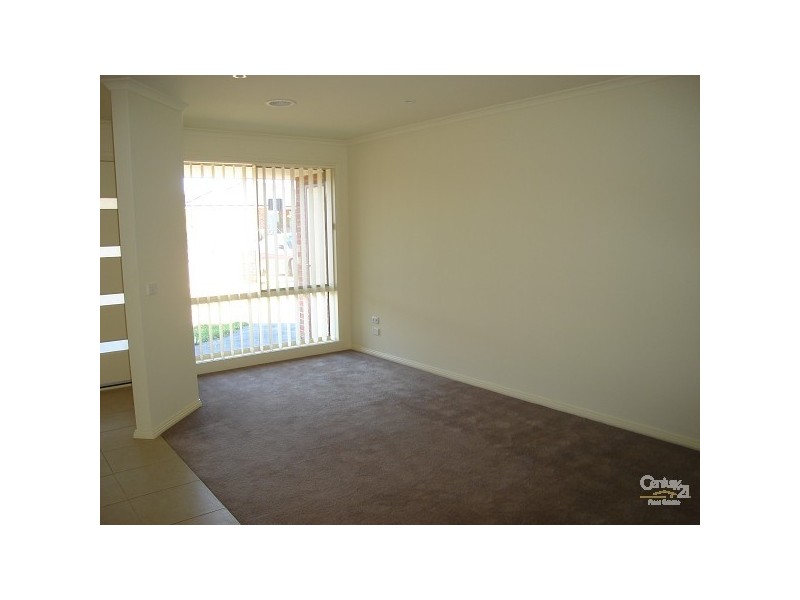 16 Banksia Crescent, Tyabb VIC 3913