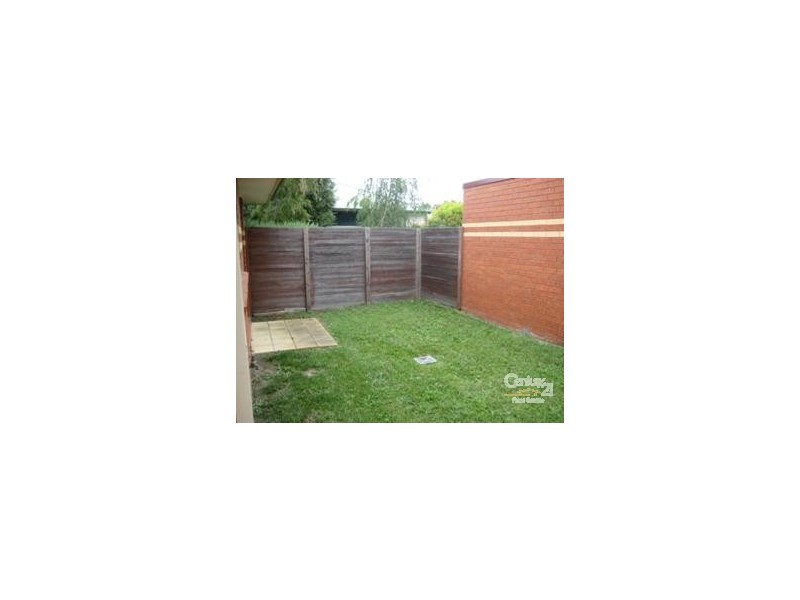 1/27 Edward Street, Hastings VIC 3915