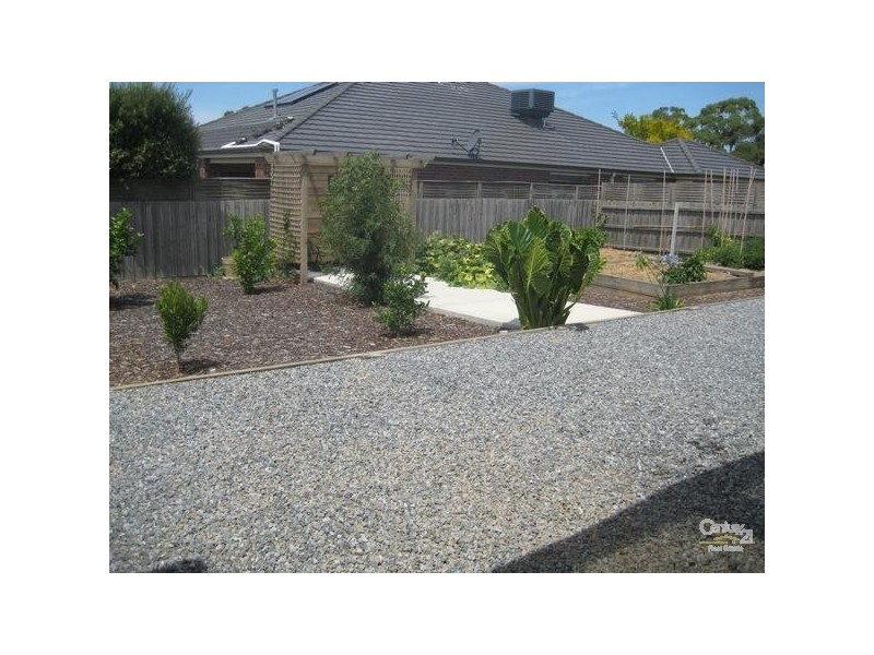 8 Tara Drive, Hastings VIC 3915