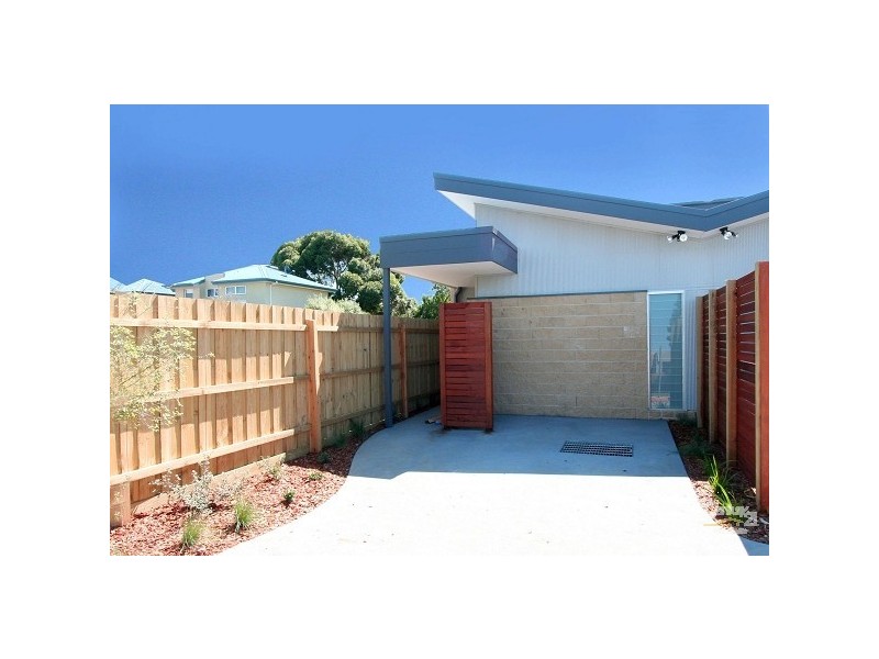 3/8 Albert Street, Hastings VIC 3915