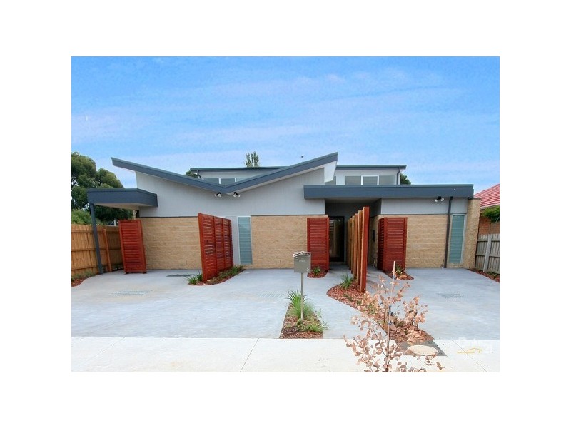 2/8 Albert Street, Hastings VIC 3915