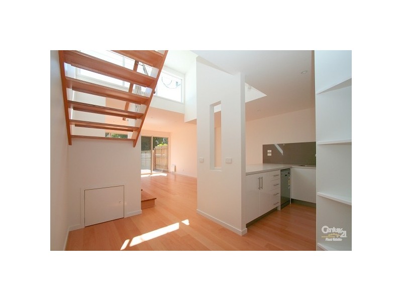 2/8 Albert Street, Hastings VIC 3915