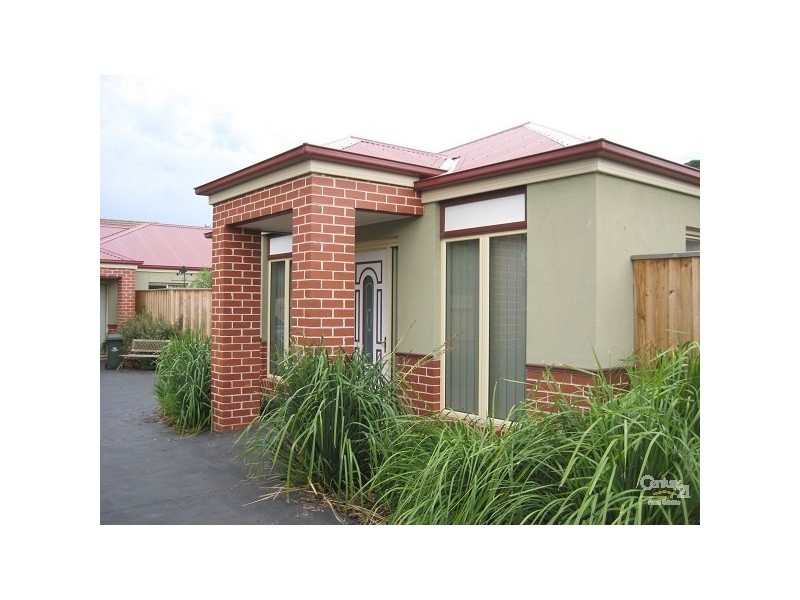 2/3 Elizabeth Street, Hastings VIC 3915