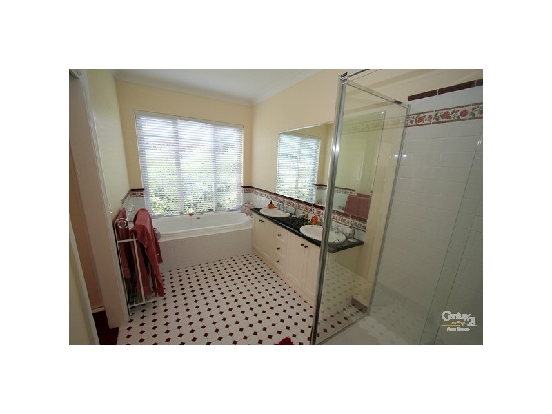 8 Kuan Yin Place, Hastings VIC 3915