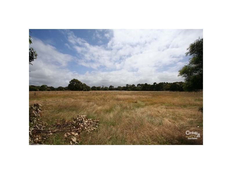 34 Sandy Point Road, Somers VIC 3927