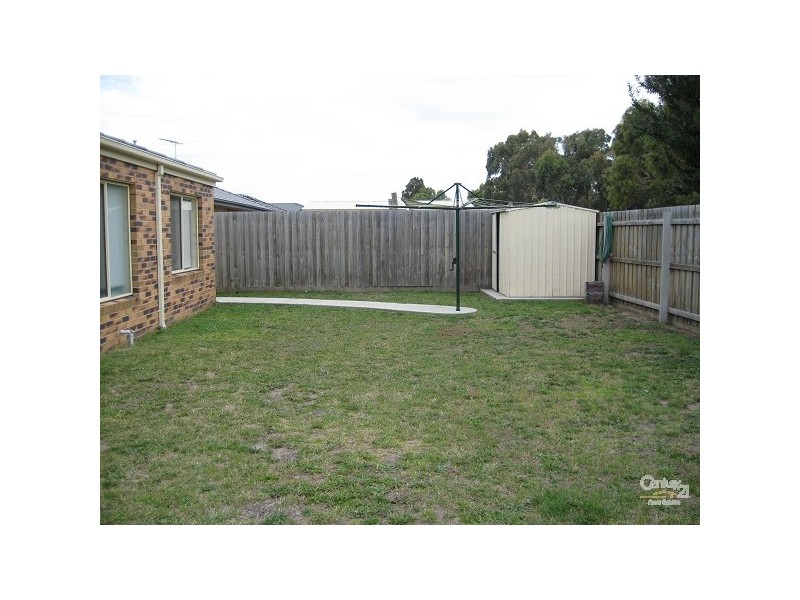 16 Rosemary Drive, Hastings VIC 3915