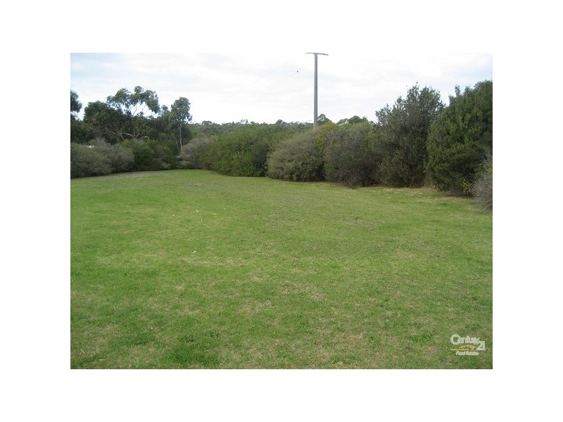 24 Trafalgar Street, Bittern VIC 3918