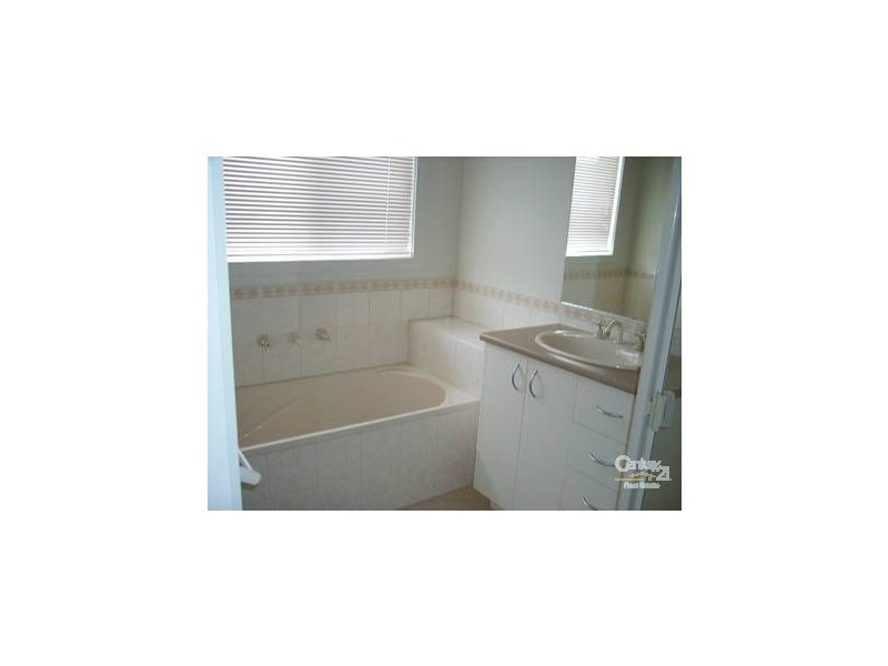 15 Melaleuca Drive, Hastings VIC 3915